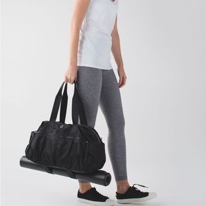 Lululemon gym to win duffle bag